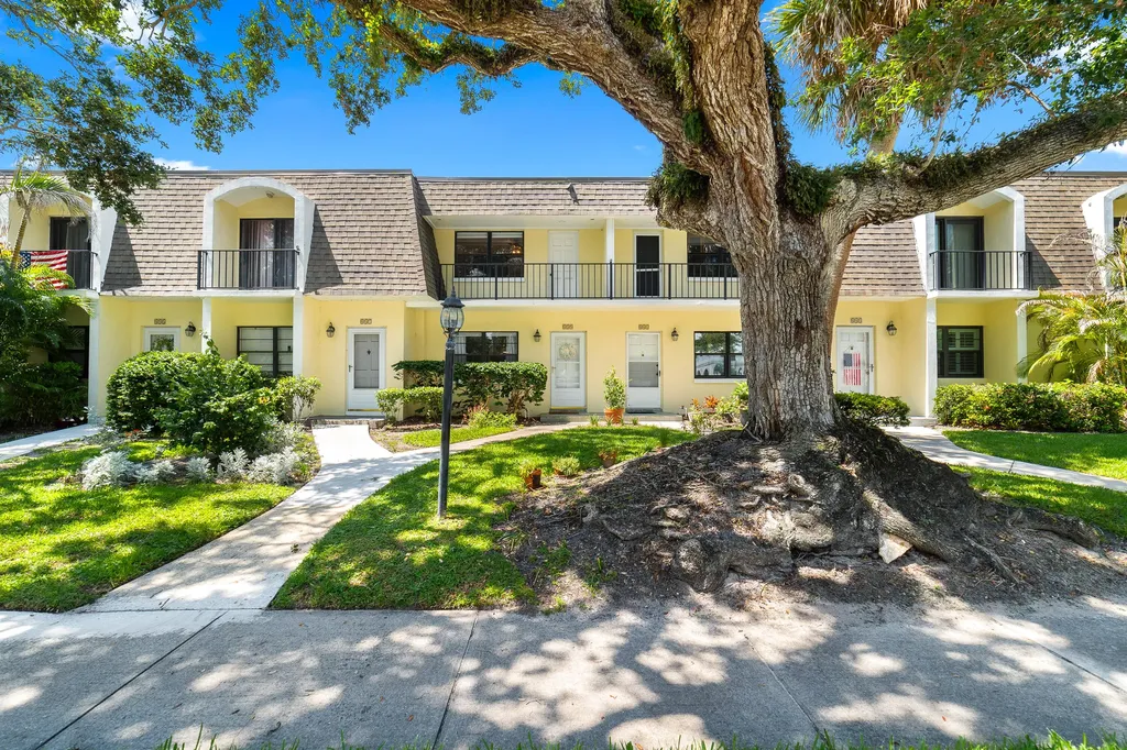 839 Camelia Lane Vero Beach FL 32963