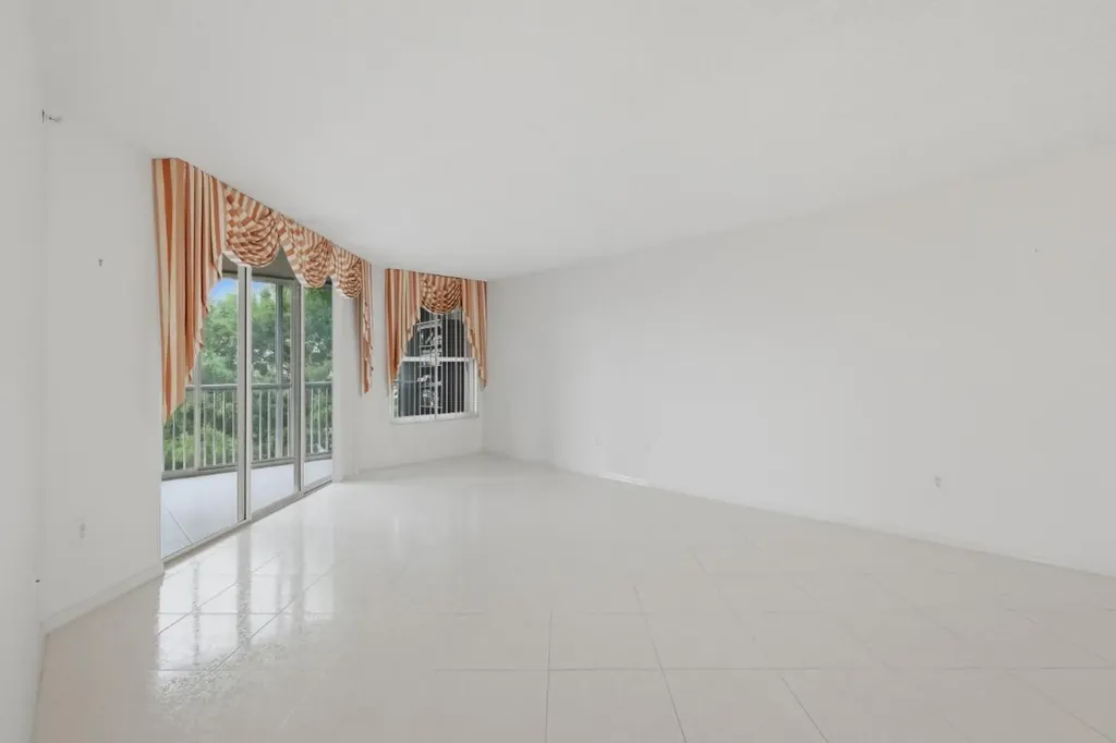 7649 E Granville Drive Tamarac FL 33321