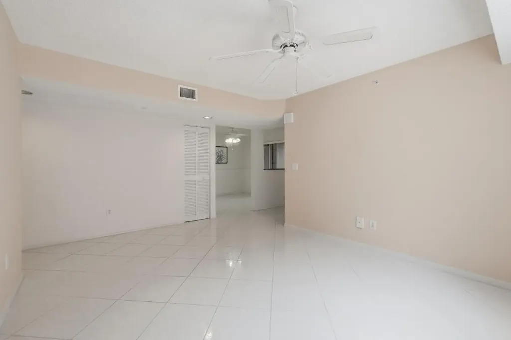 7649 E Granville Drive Tamarac FL 33321