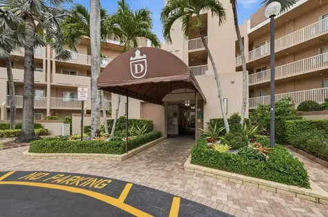 7649 E Granville Drive Tamarac FL 33321