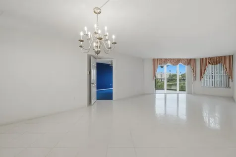 7649 E Granville Drive Tamarac FL 33321