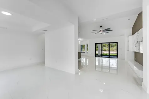 2702 50th Street SW Lehigh Acres FL 33976