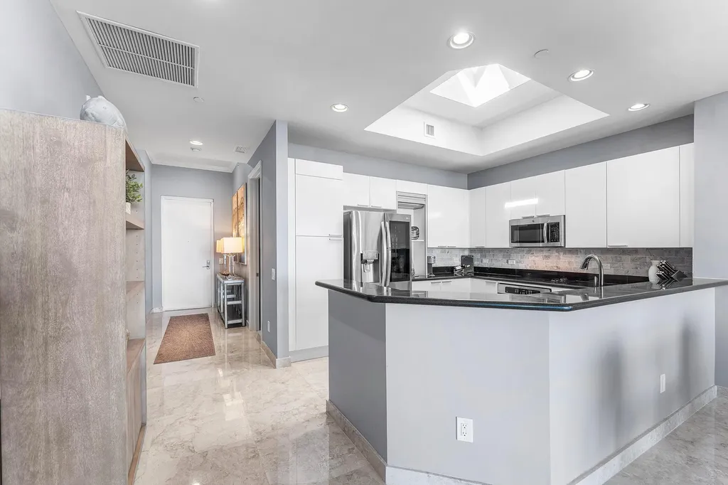 2640 Lake Shore Drive Riviera Beach FL 33404