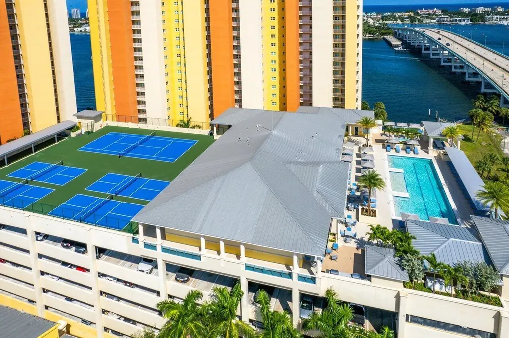 2640 Lake Shore Drive Riviera Beach FL 33404