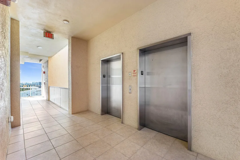 2640 Lake Shore Drive Riviera Beach FL 33404