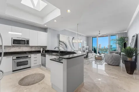2640 Lake Shore Drive Riviera Beach FL 33404