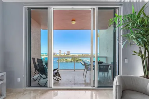 2640 Lake Shore Drive Riviera Beach FL 33404