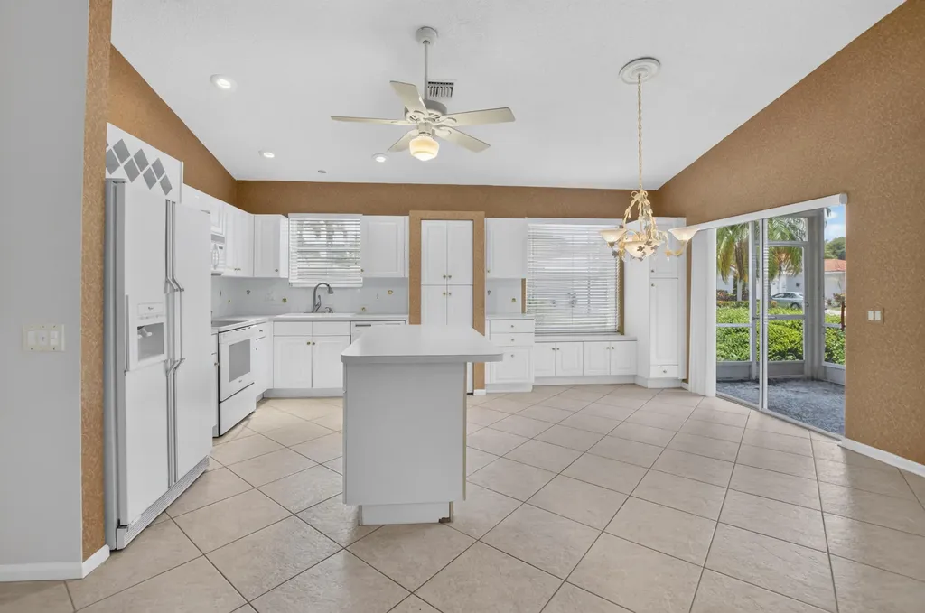 9729 Lemonwood Way Boynton Beach FL 33437