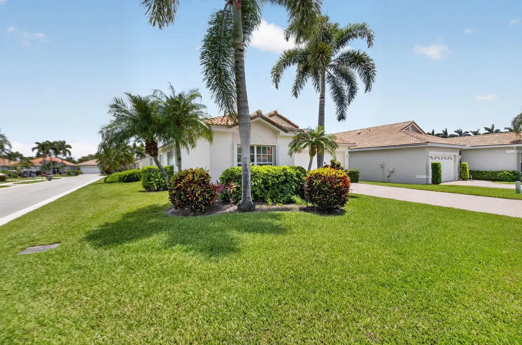 9729 Lemonwood Way Boynton Beach FL 33437