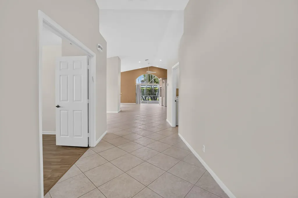 9729 Lemonwood Way Boynton Beach FL 33437