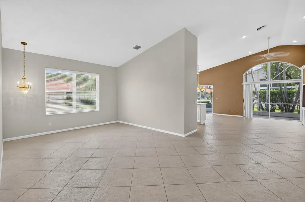 9729 Lemonwood Way Boynton Beach FL 33437