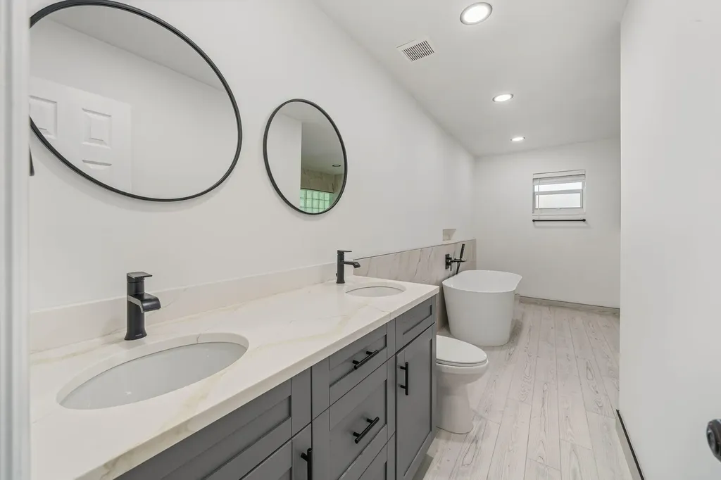 908 Hibiscus Drive Royal Palm Beach FL 33411