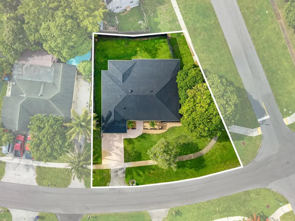 908 Hibiscus Drive Royal Palm Beach FL 33411