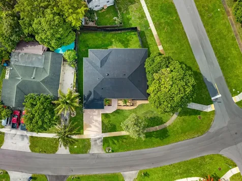 908 Hibiscus Drive Royal Palm Beach FL 33411