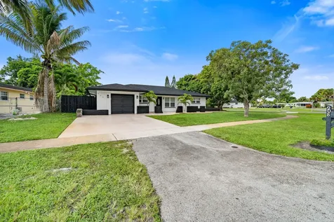 908 Hibiscus Drive Royal Palm Beach FL 33411
