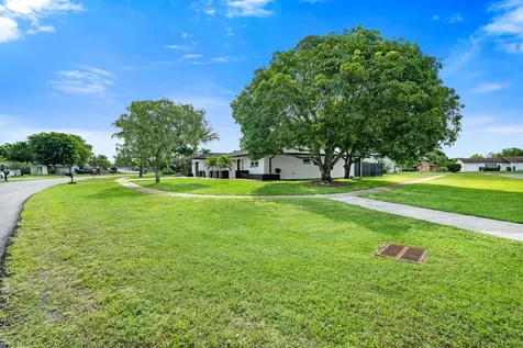 908 Hibiscus Drive Royal Palm Beach FL 33411