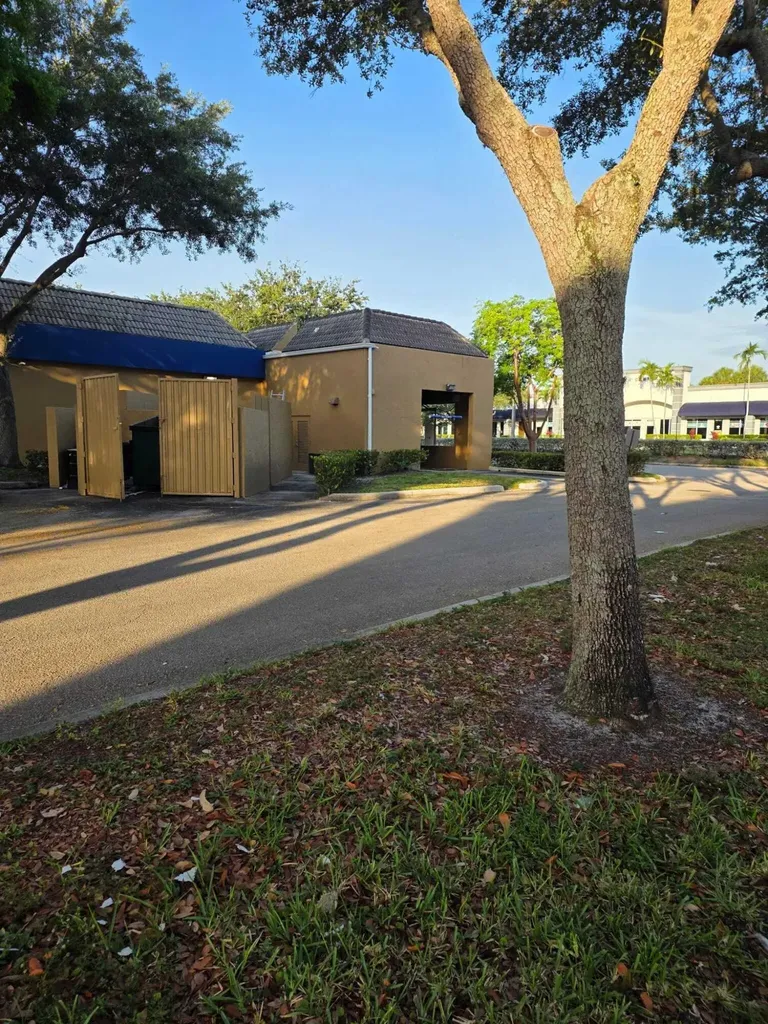 1009 N State Road 7 Royal Palm Beach FL 33411