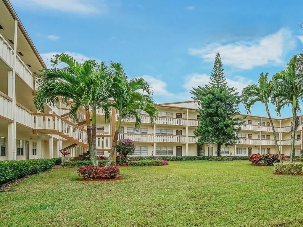 99 Mansfield C Boca Raton FL 33434