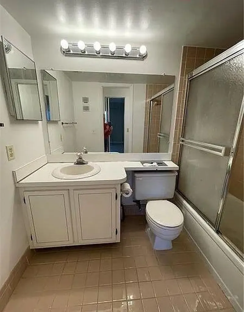 3001 W Rolling Hills Davie FL 33328