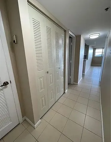 3001 W Rolling Hills Davie FL 33328