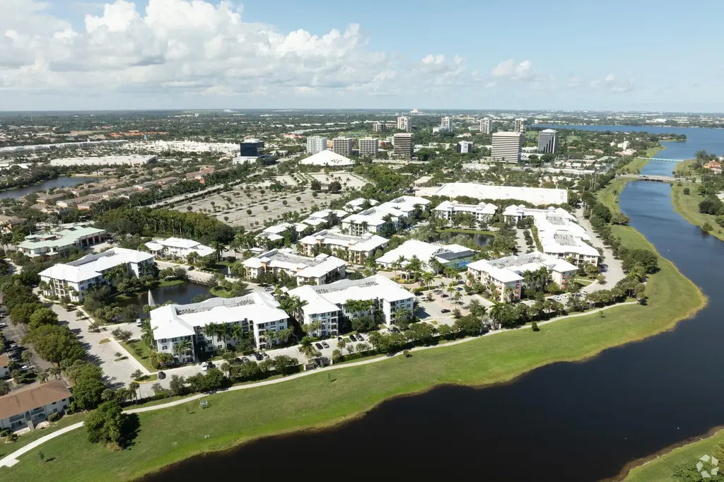 1590 Cameron Samuel Lane West Palm Beach FL 33401