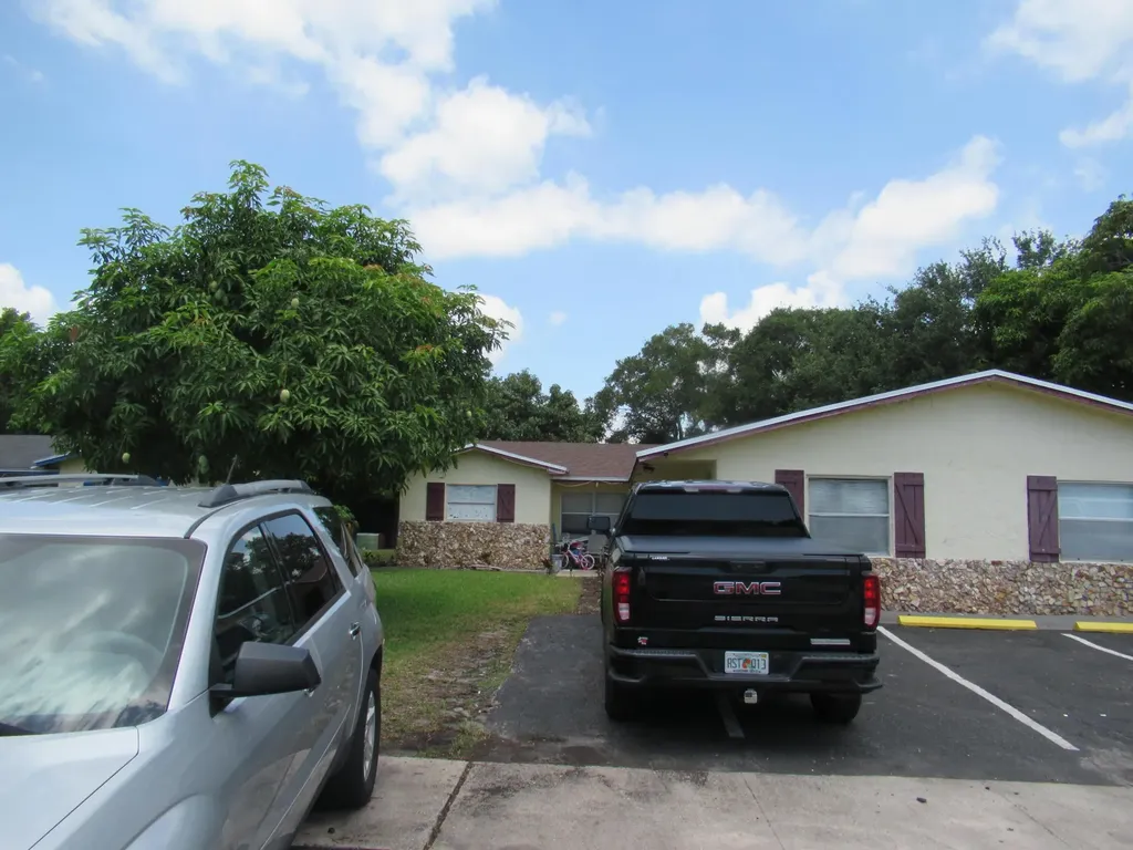 1211 SW 11th Avenue Deerfield Beach FL 33441