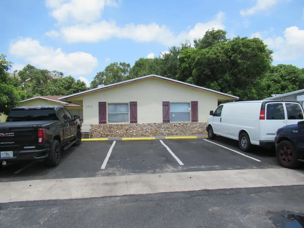 1211 SW 11th Avenue Deerfield Beach FL 33441