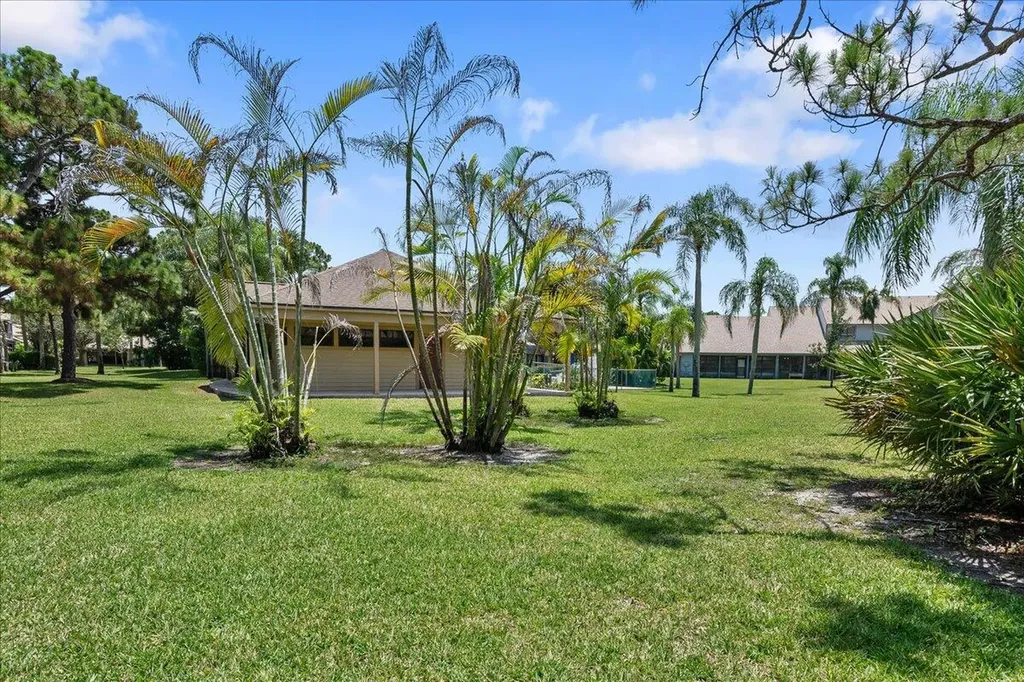 6111 SE Georgetown Place Hobe Sound FL 33455