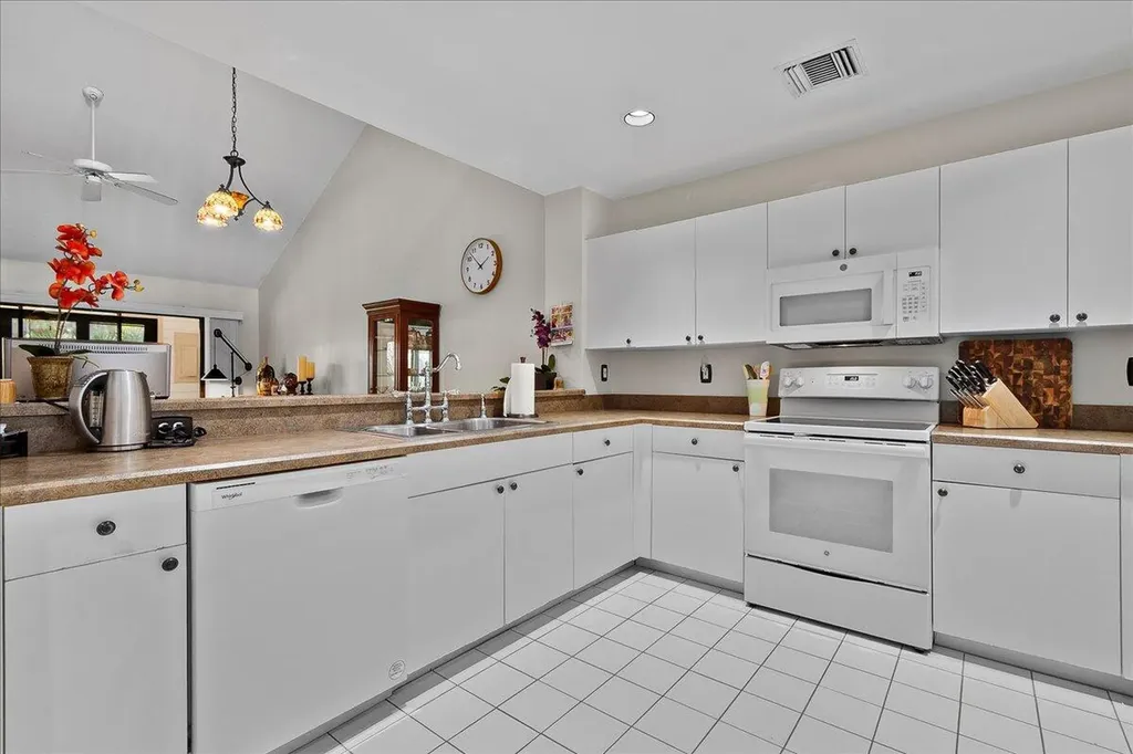 6111 SE Georgetown Place Hobe Sound FL 33455