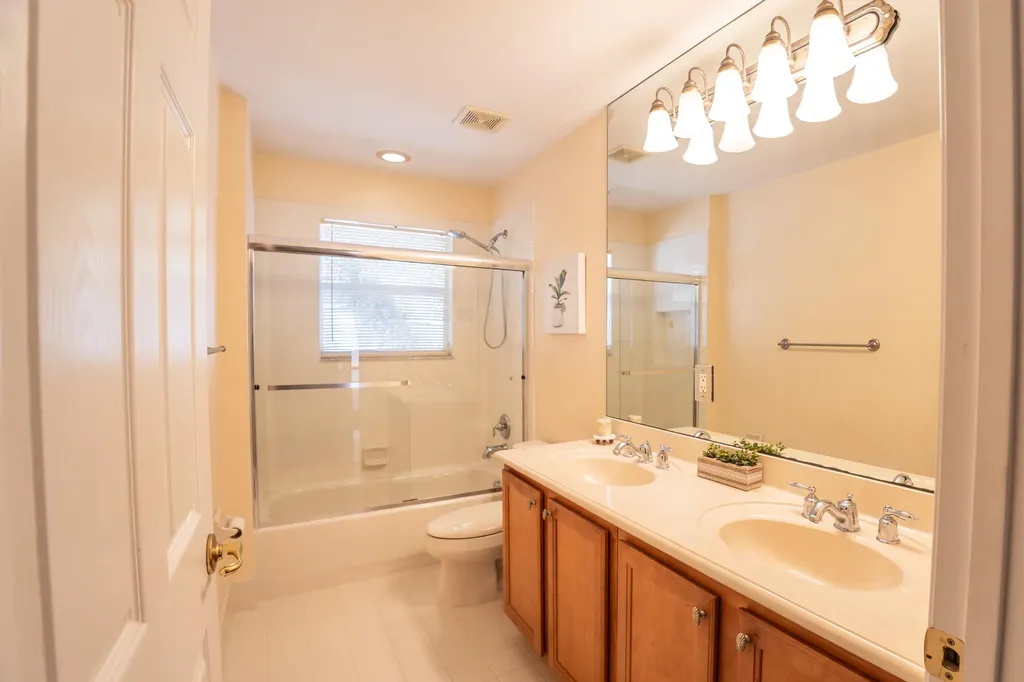 8789 Sandy Crest Lane Boynton Beach FL 33473