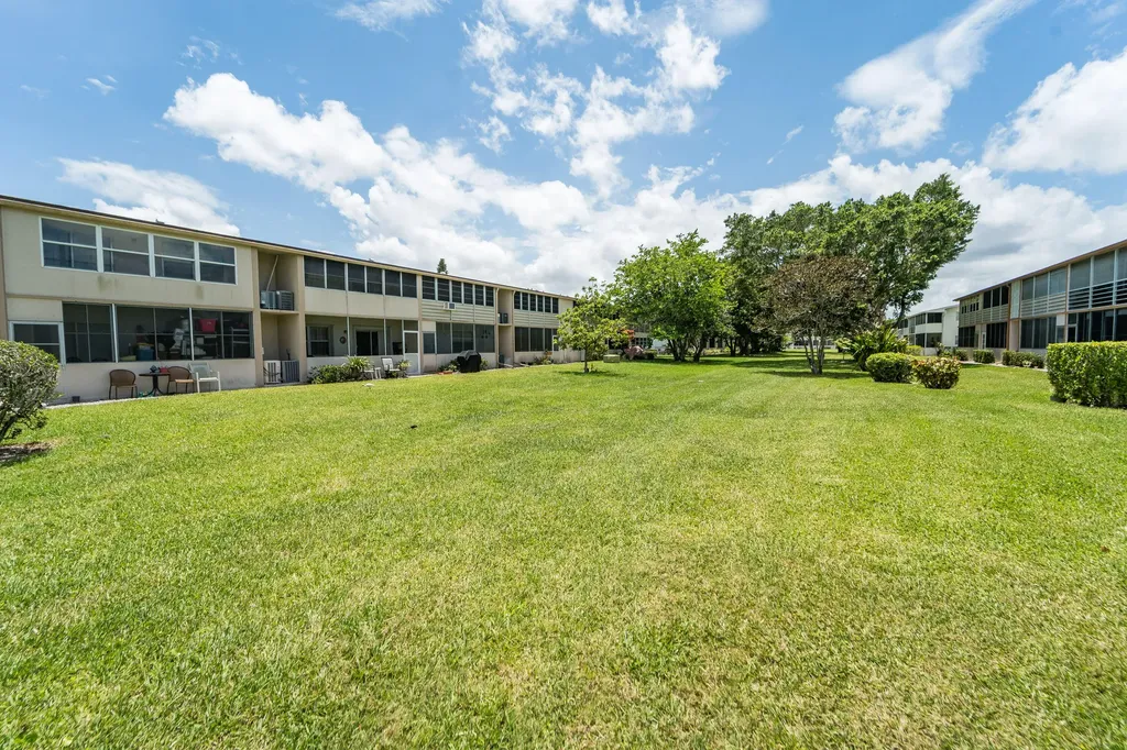 170 Kent J West Palm Beach FL 33417