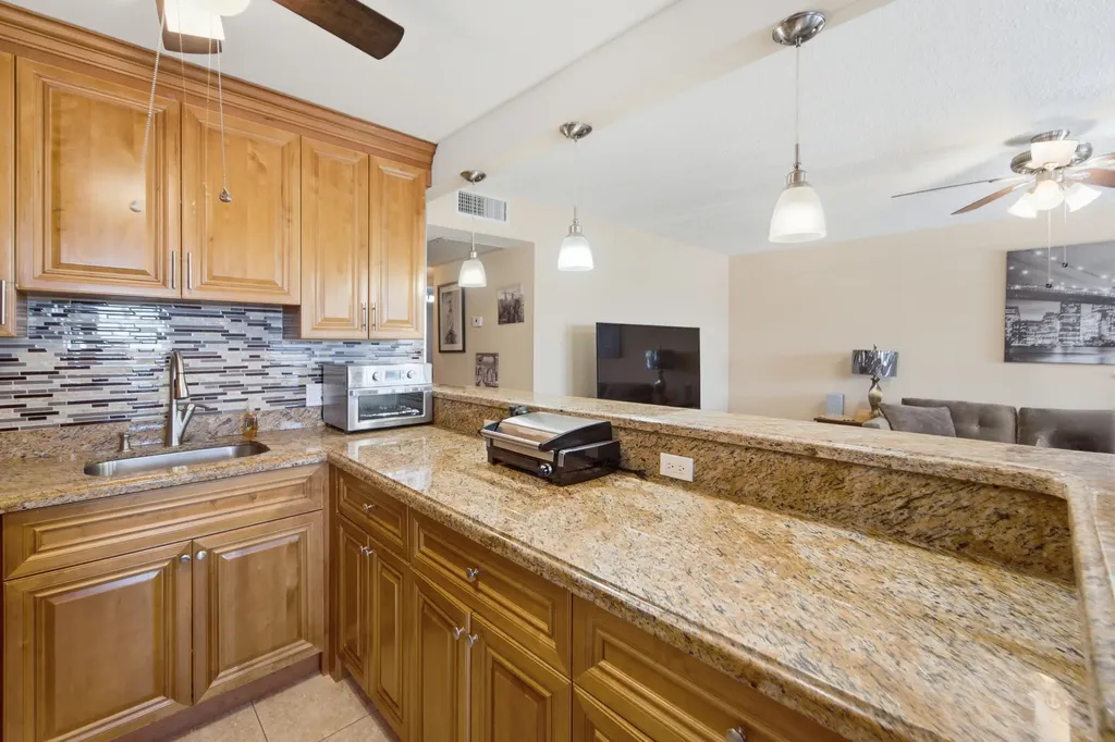 170 Kent J West Palm Beach FL 33417