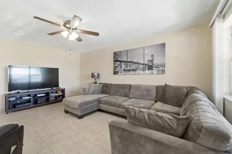 170 Kent J West Palm Beach FL 33417