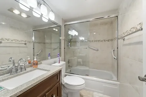 170 Kent J West Palm Beach FL 33417