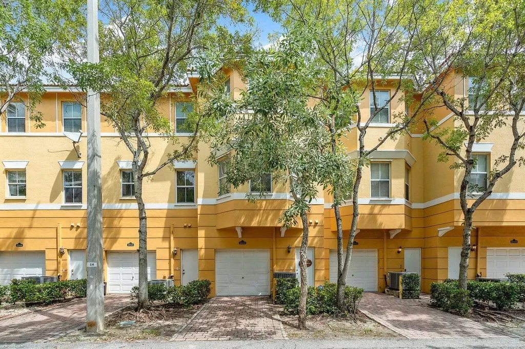2046 Shoma Drive Royal Palm Beach FL 33414