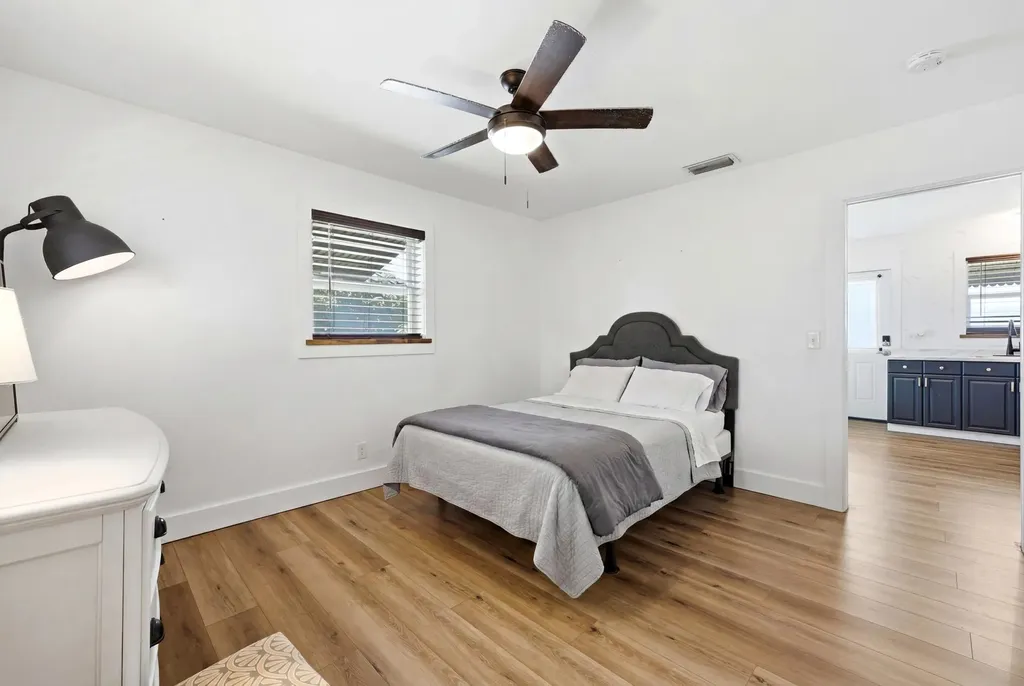 2708 Hinda Road West Palm Beach FL 33403