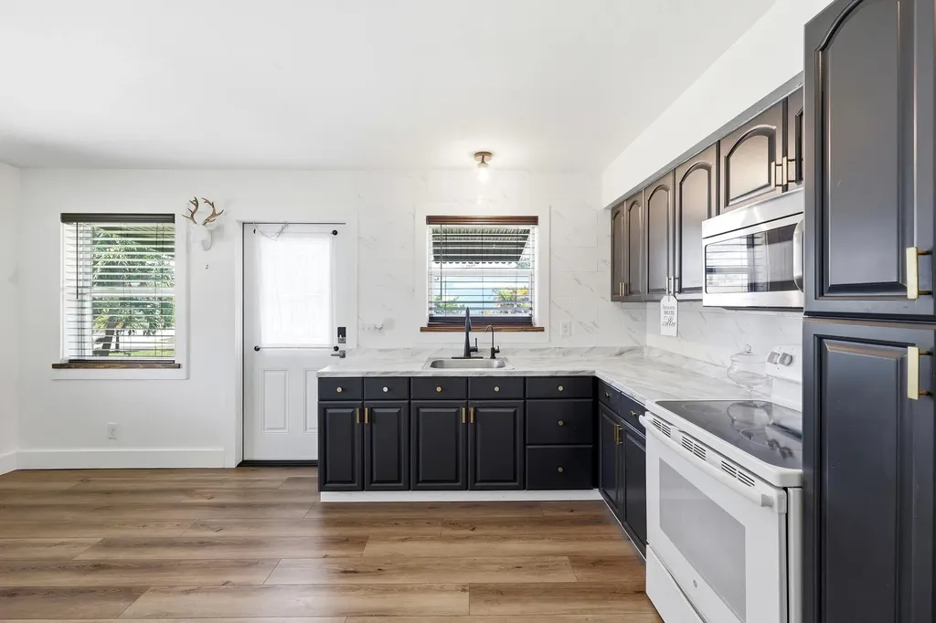 2708 Hinda Road West Palm Beach FL 33403