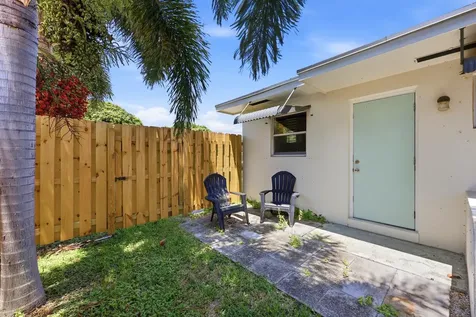 2708 Hinda Road West Palm Beach FL 33403