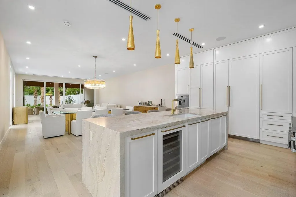 909 Bond Way Delray Beach FL 33483