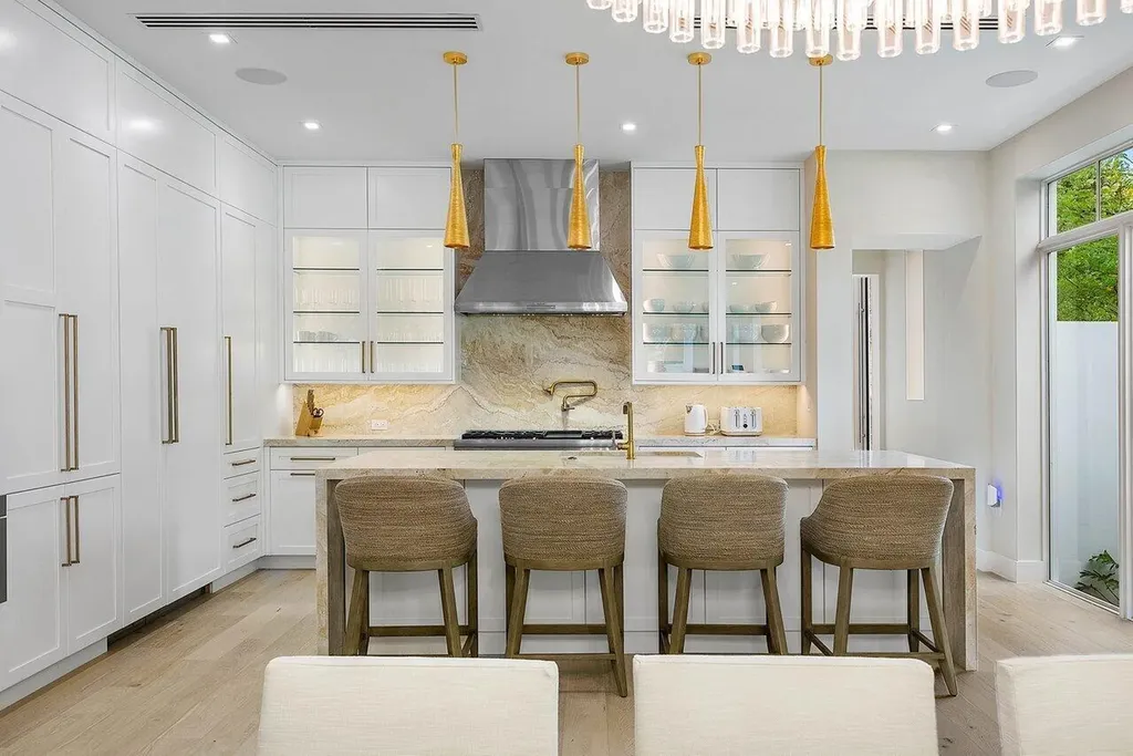 909 Bond Way Delray Beach FL 33483