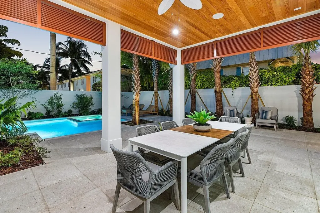 909 Bond Way Delray Beach FL 33483