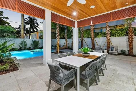 909 Bond Way Delray Beach FL 33483