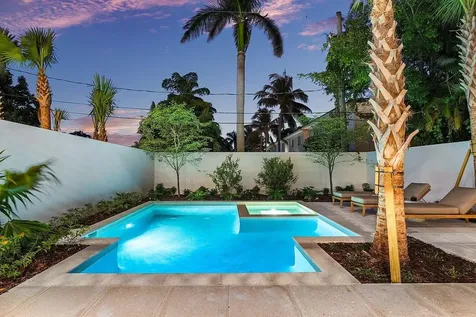 909 Bond Way Delray Beach FL 33483