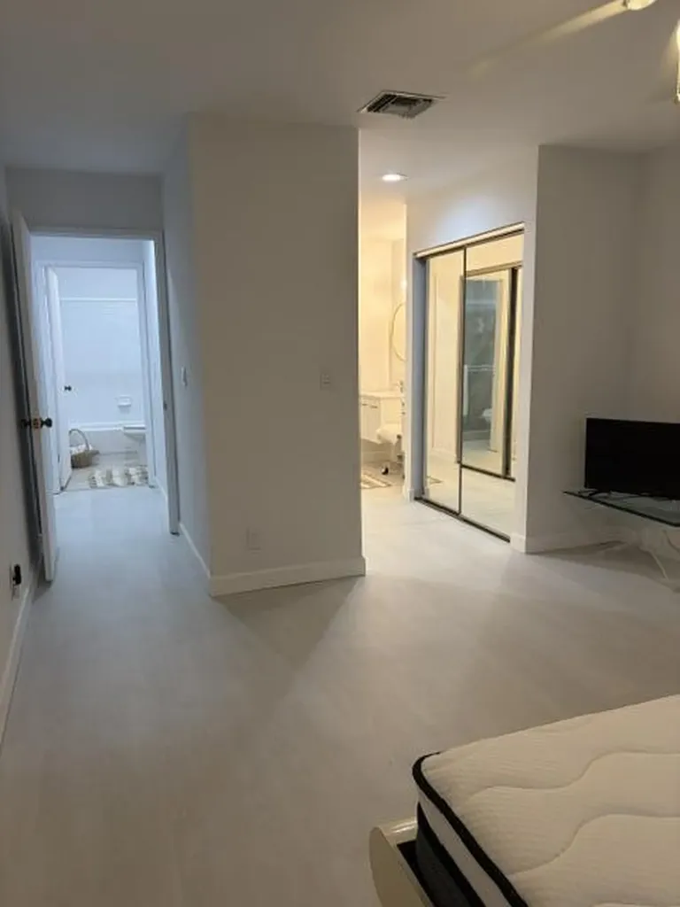 8934 Sunnywood Place Boca Raton FL 33496