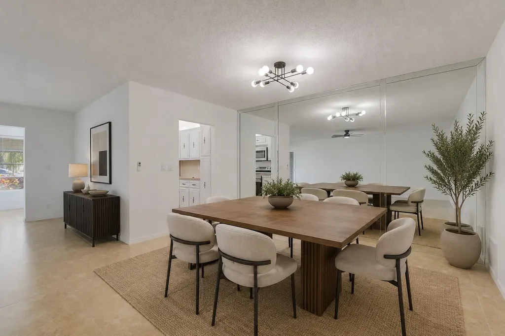 1142 W Circle Terrace Terrace W Delray Beach FL 33445