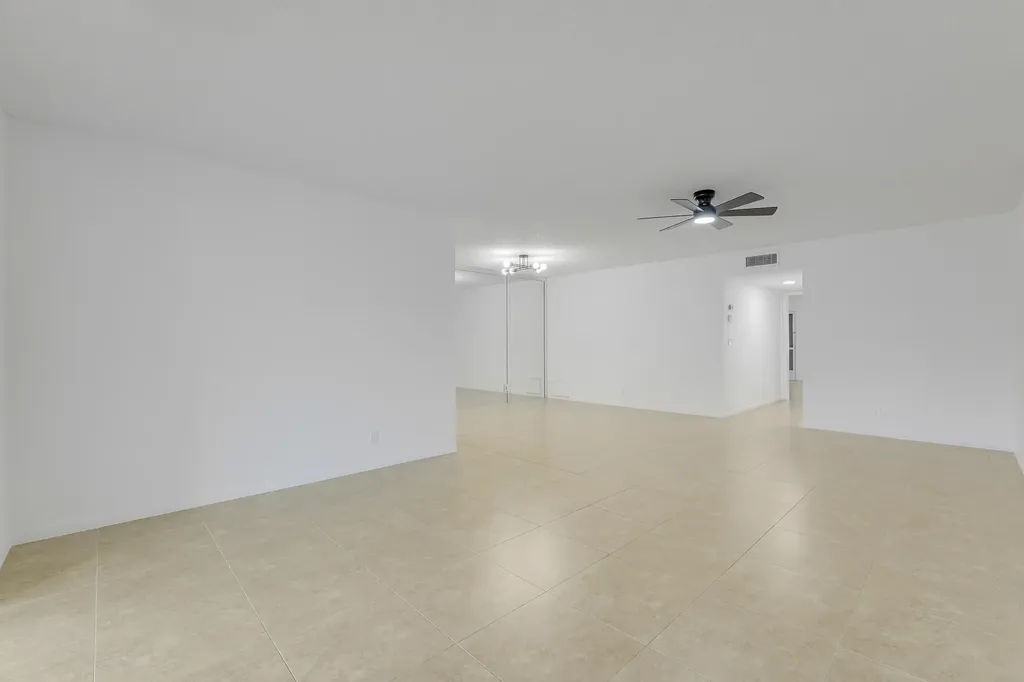 1142 W Circle Terrace Terrace W Delray Beach FL 33445