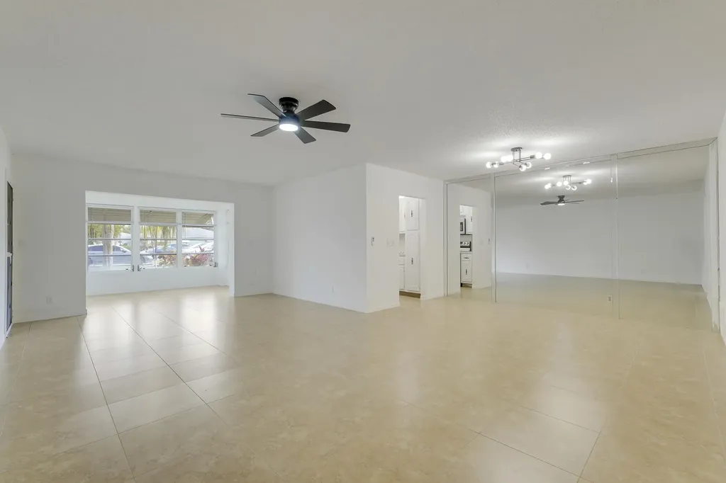 1142 W Circle Terrace Terrace W Delray Beach FL 33445