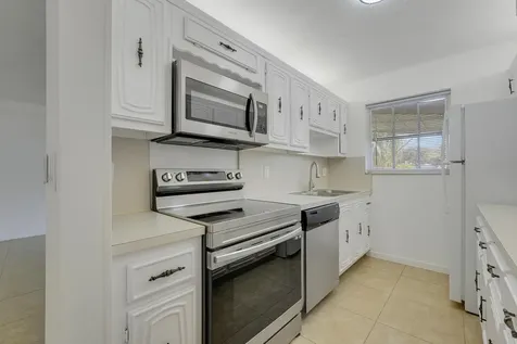 1142 W Circle Terrace Terrace W Delray Beach FL 33445