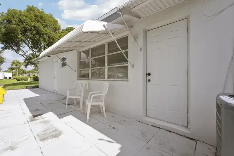 1142 W Circle Terrace Terrace W Delray Beach FL 33445