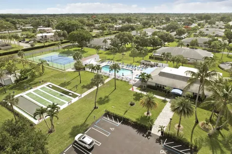 1142 W Circle Terrace Terrace W Delray Beach FL 33445
